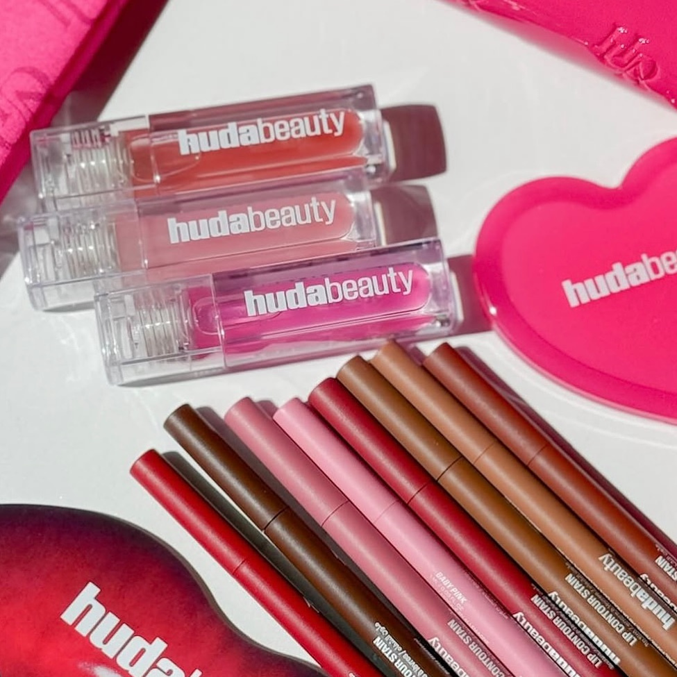 HudaBeauty Faux Filler Gloss à - Huda Beauty Makeup Bag avis et prix